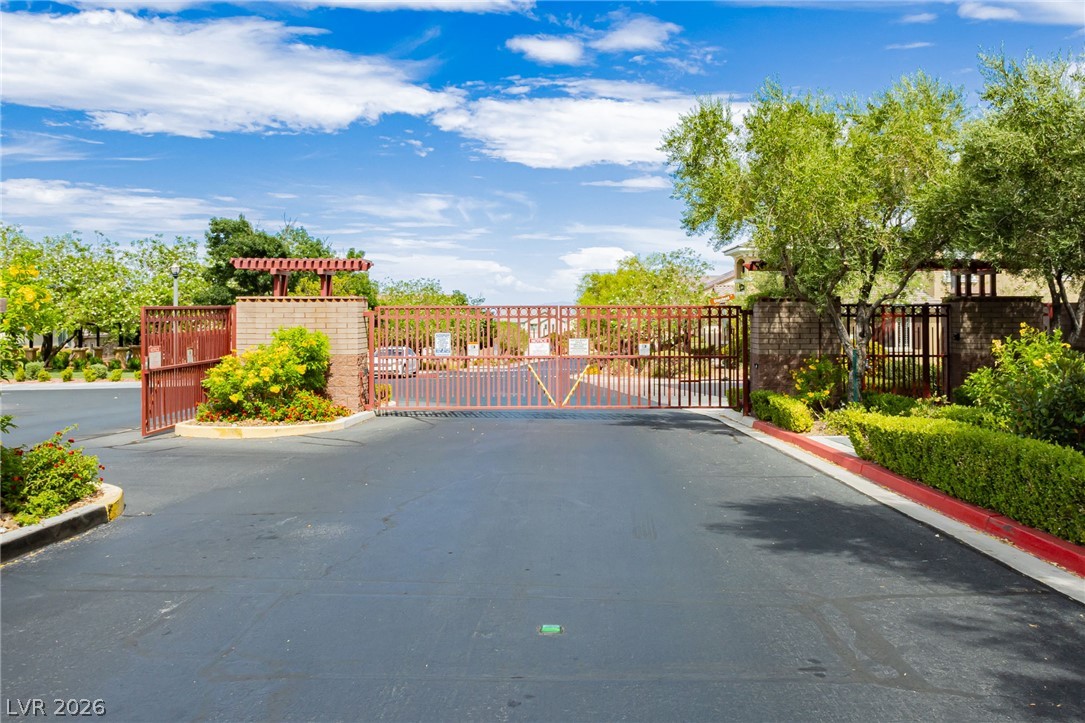 7423 Bretton Oaks Street Las Vegas NV 89166
