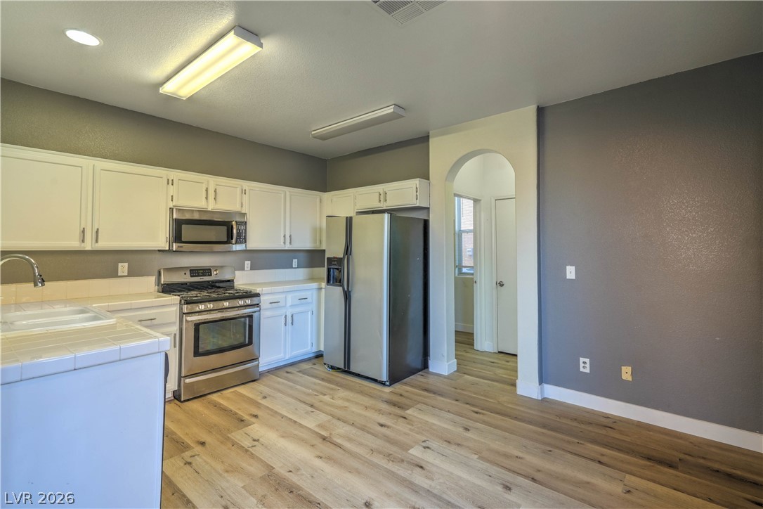 2704 Wooly Rose Avenue Las Vegas NV 89106