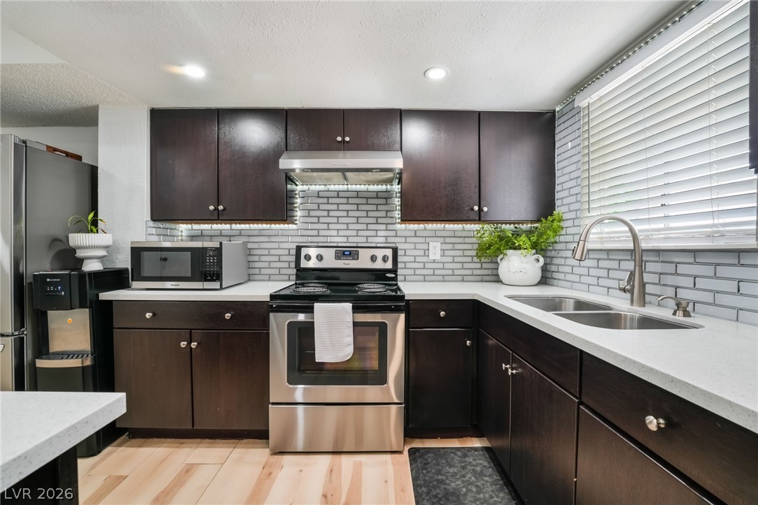 2004 Winwood Street Las Vegas NV 89108