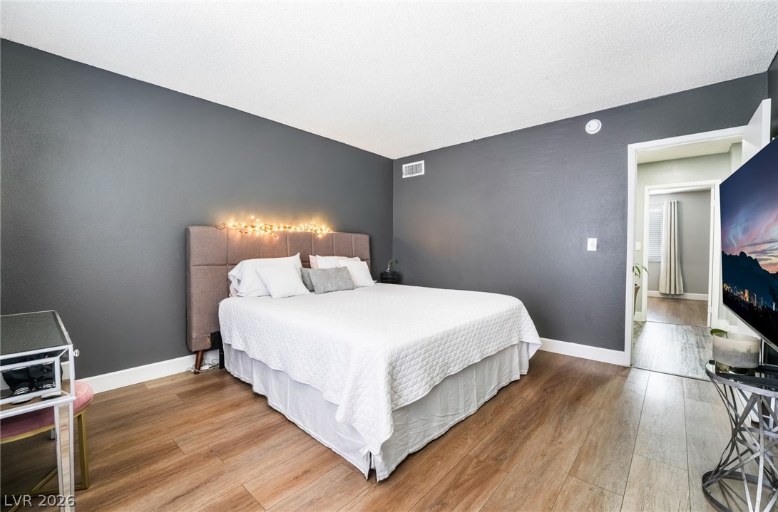 2004 Winwood Street Las Vegas NV 89108