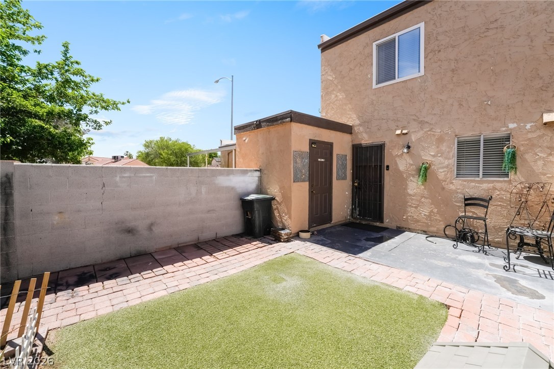 2004 Winwood Street Las Vegas NV 89108