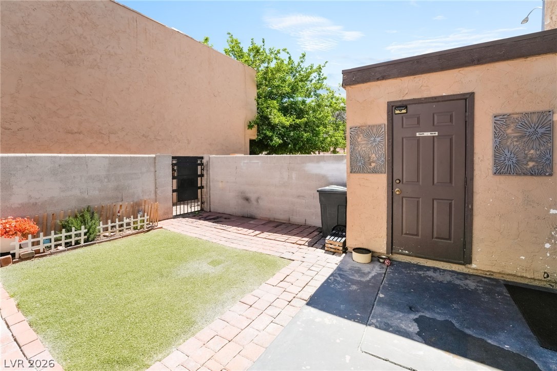 2004 Winwood Street Las Vegas NV 89108