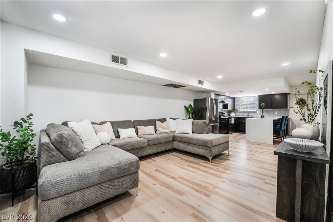 2004 Winwood Street Las Vegas NV 89108