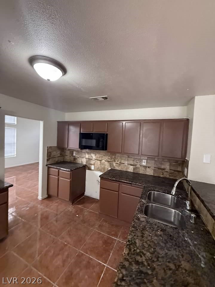 5115 Blossom Avenue Las Vegas NV 89142
