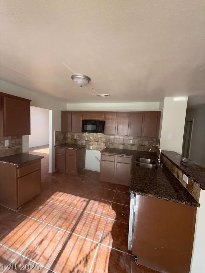5115 Blossom Avenue Las Vegas NV 89142