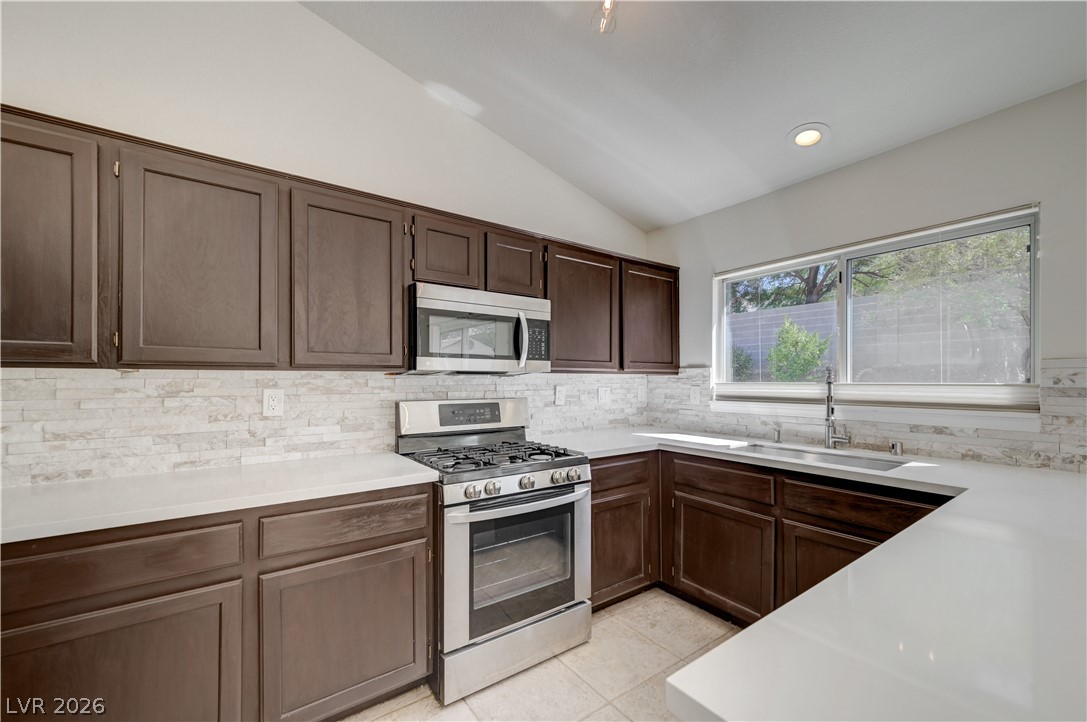 9505 Glengarry Drive Las Vegas NV 89129