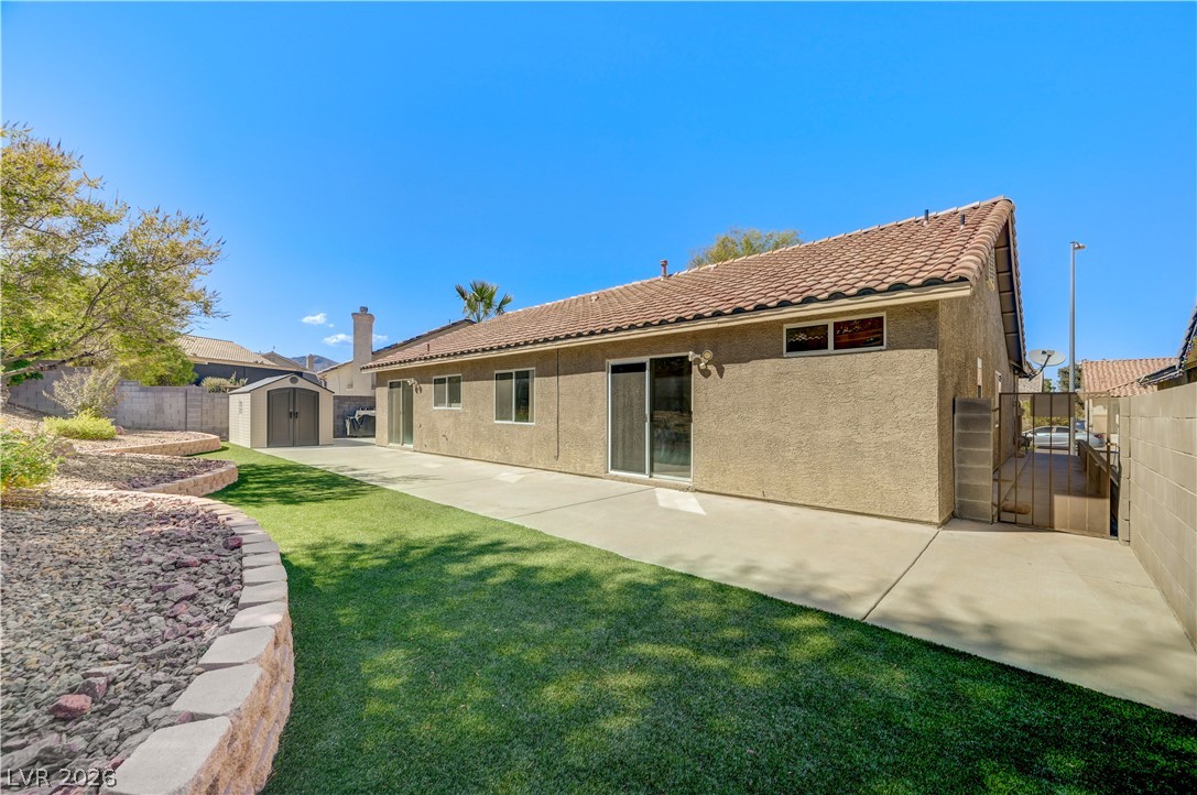 9505 Glengarry Drive Las Vegas NV 89129