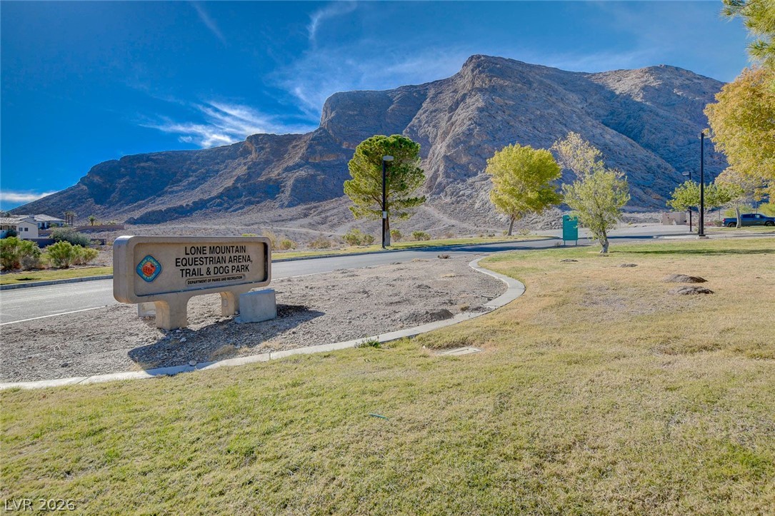 9505 Glengarry Drive Las Vegas NV 89129