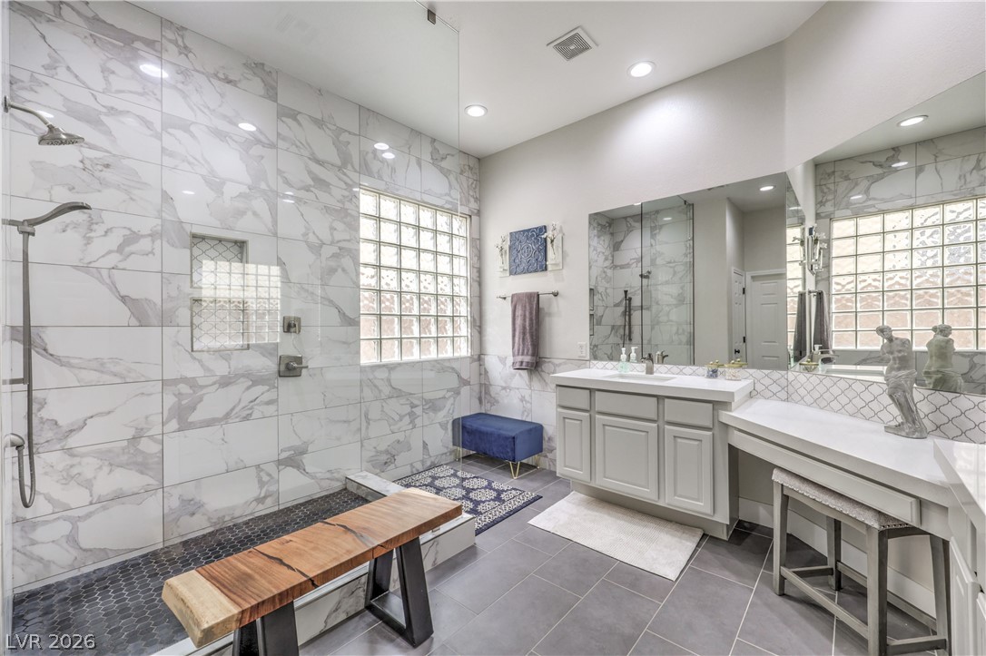 5012 Hacienda Grande Avenue Las Vegas NV 89141
