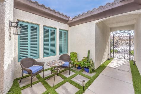 5012 Hacienda Grande Avenue Las Vegas NV 89141