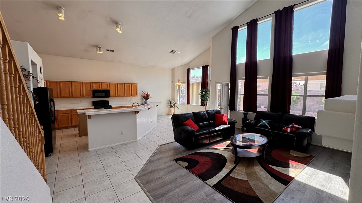8609 Highland View Avenue Las Vegas NV 89145