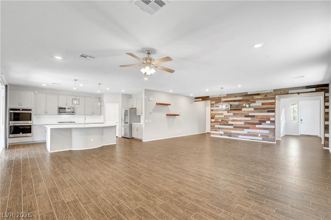 1516 Deep Valley Avenue North Las Vegas NV 89084