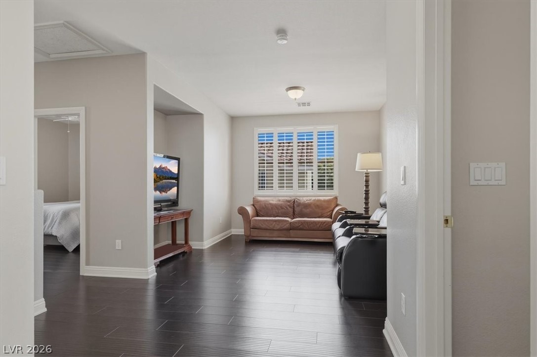 10671 Capesthorne Way Las Vegas NV 89135