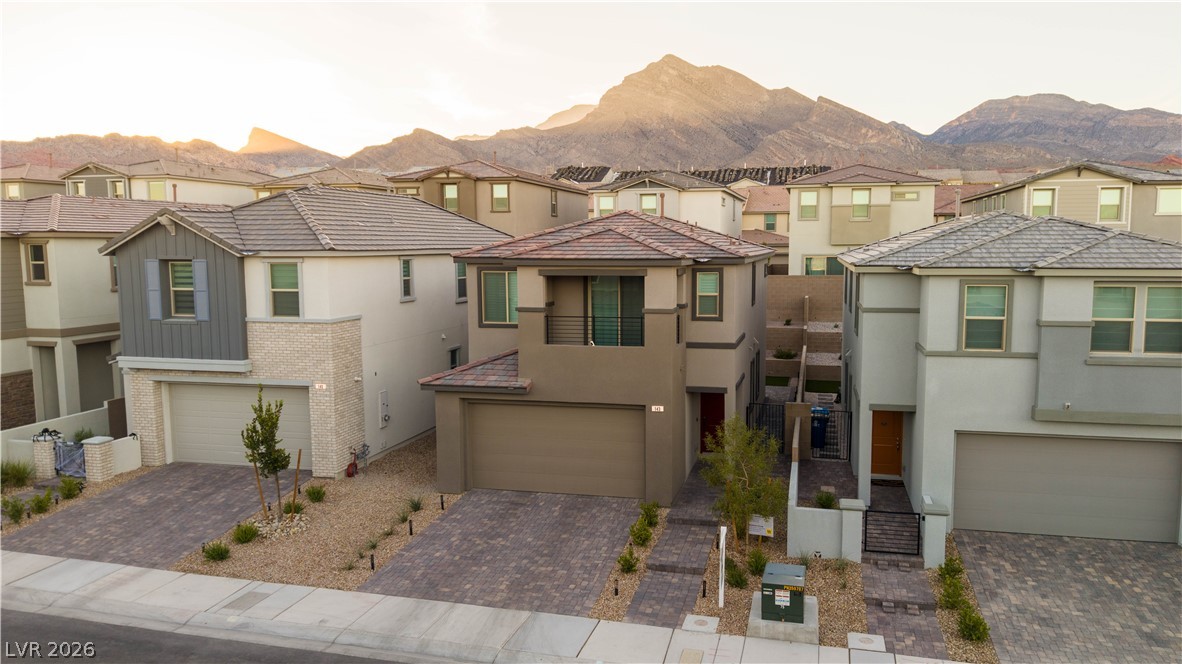 143 Silver Run Lane Las Vegas NV 89138