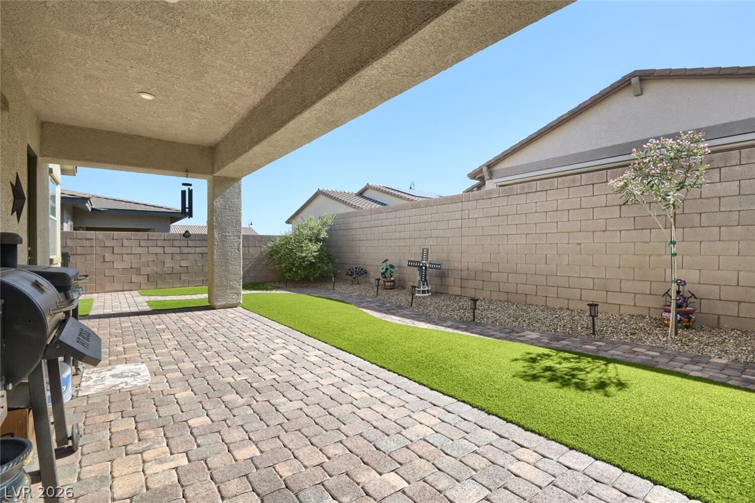 724 Dowland Street Henderson NV 89011