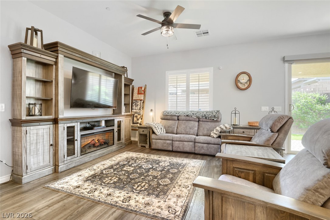 724 Dowland Street Henderson NV 89011