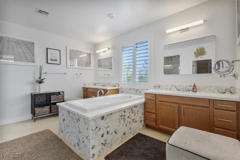 9763 Mountain Spruce Court Las Vegas NV 89178