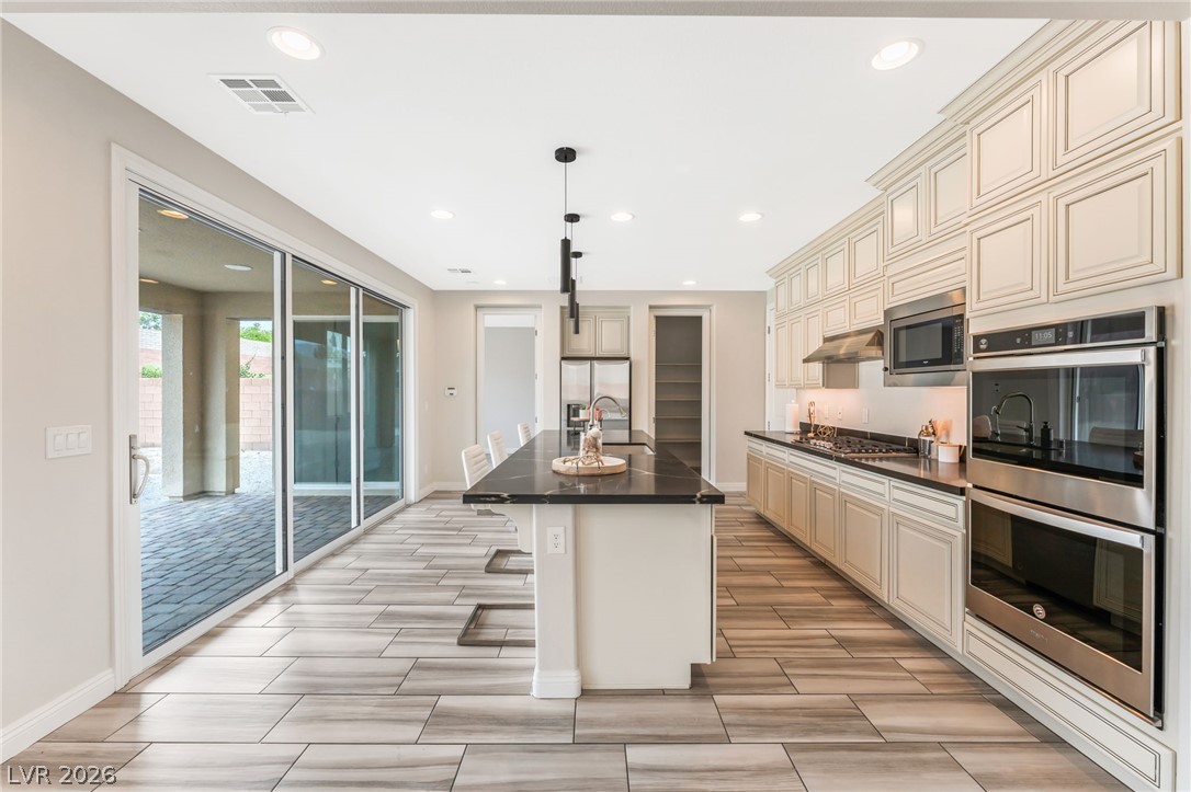7315 Ellington Park Street Las Vegas NV 89166