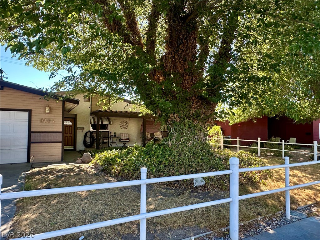 2104 Valley Drive Las Vegas NV 89108