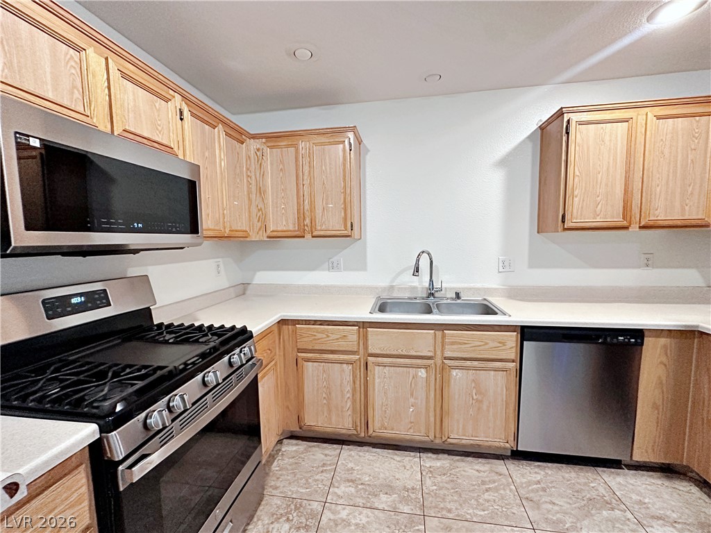 2056 Audrey Hepburn Street Las Vegas NV 89142