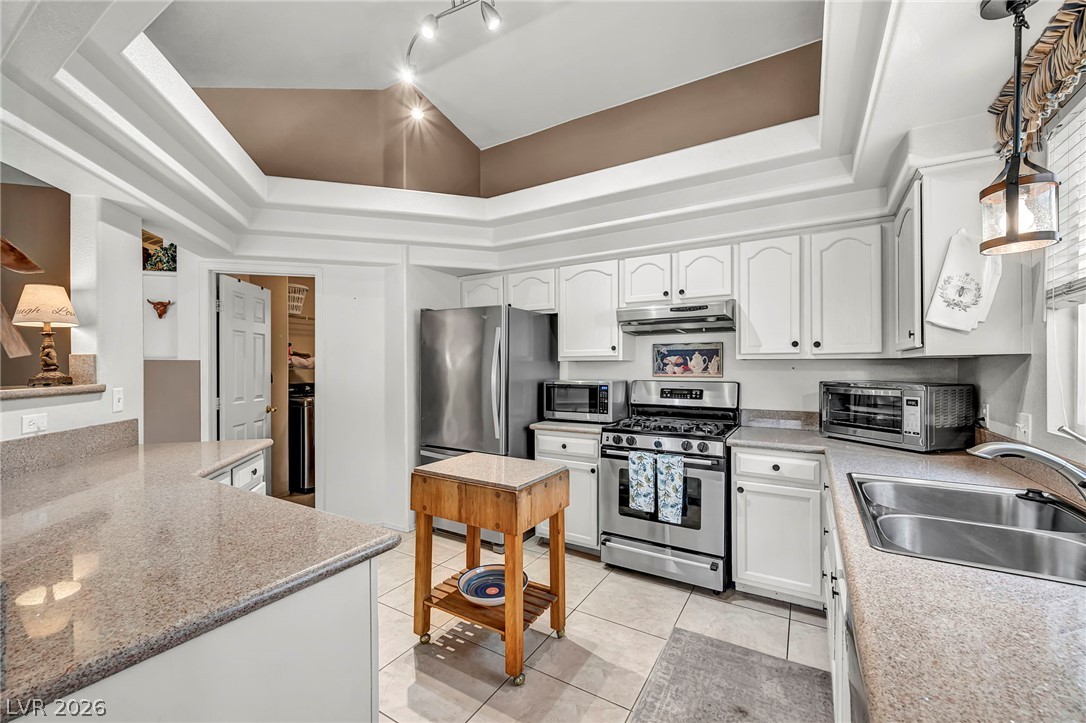 8032 Divernon Avenue Las Vegas NV 89149