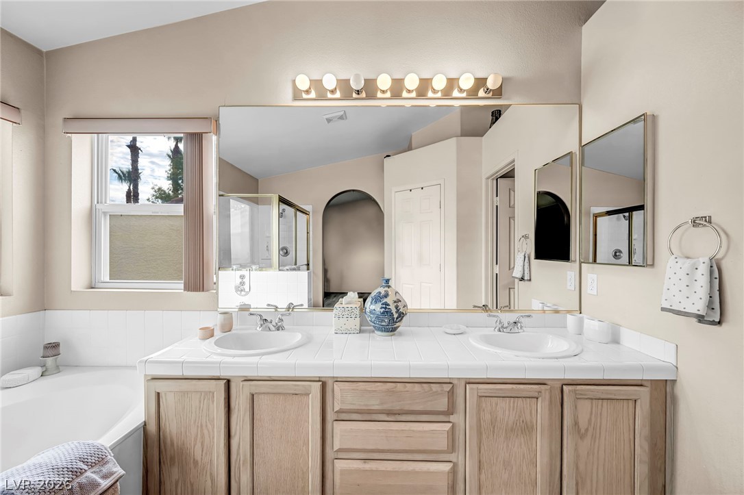 8032 Divernon Avenue Las Vegas NV 89149