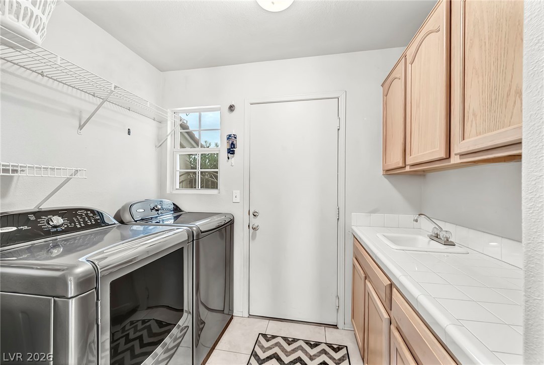 8032 Divernon Avenue Las Vegas NV 89149
