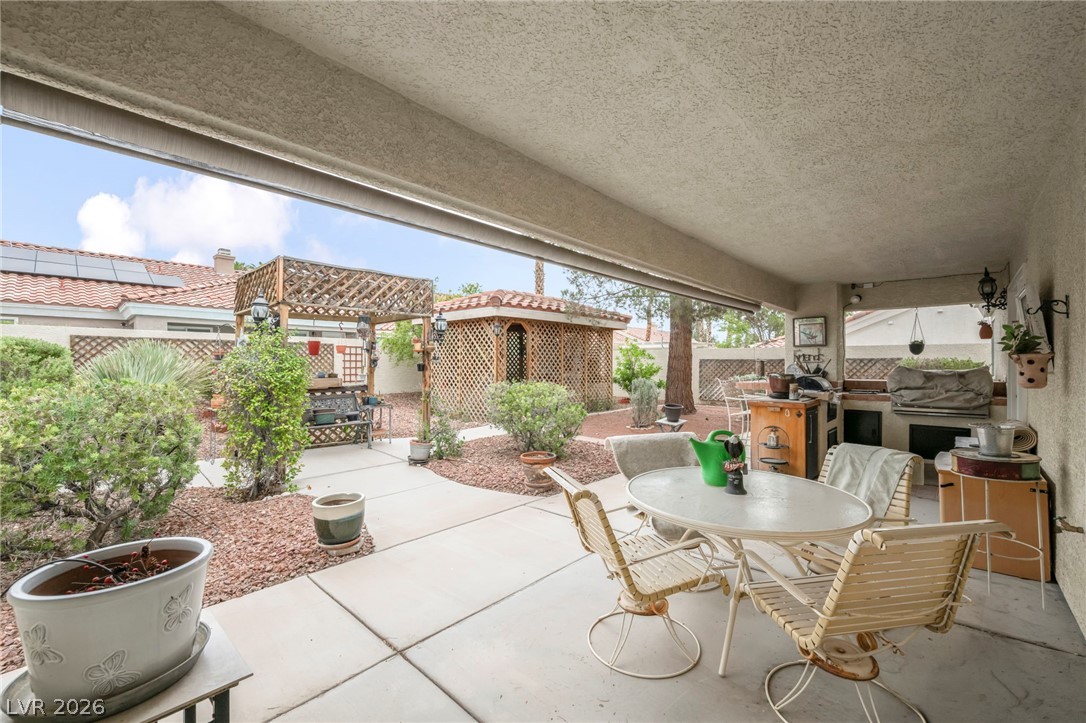 8032 Divernon Avenue Las Vegas NV 89149