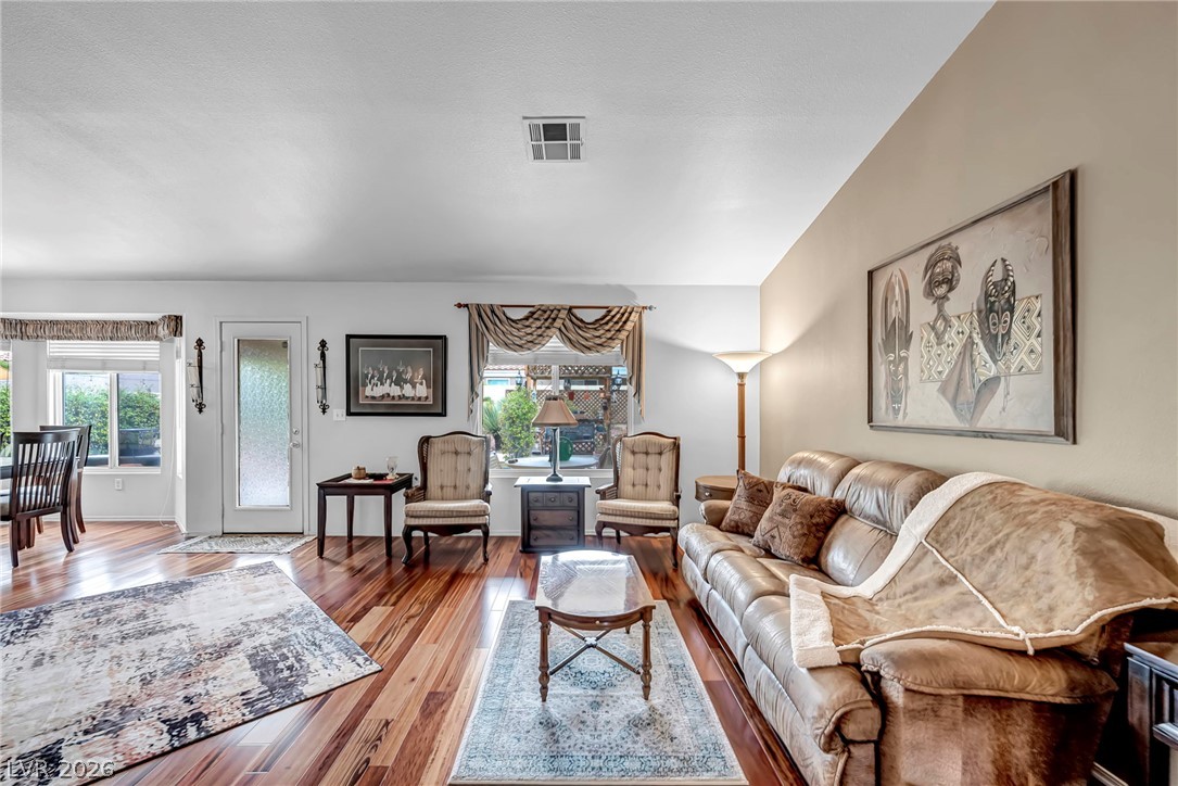 8032 Divernon Avenue Las Vegas NV 89149