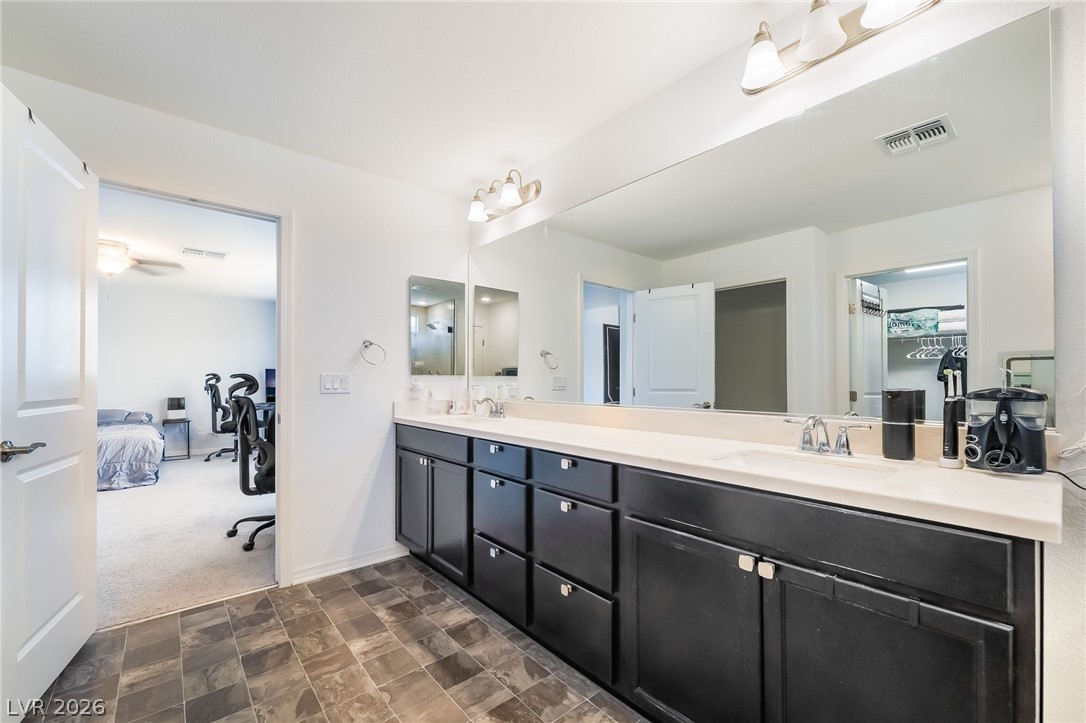 8423 Hawks View Street Las Vegas NV 89113