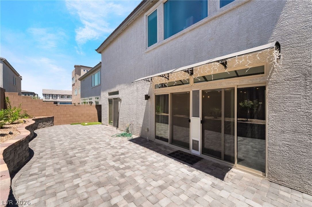 8423 Hawks View Street Las Vegas NV 89113