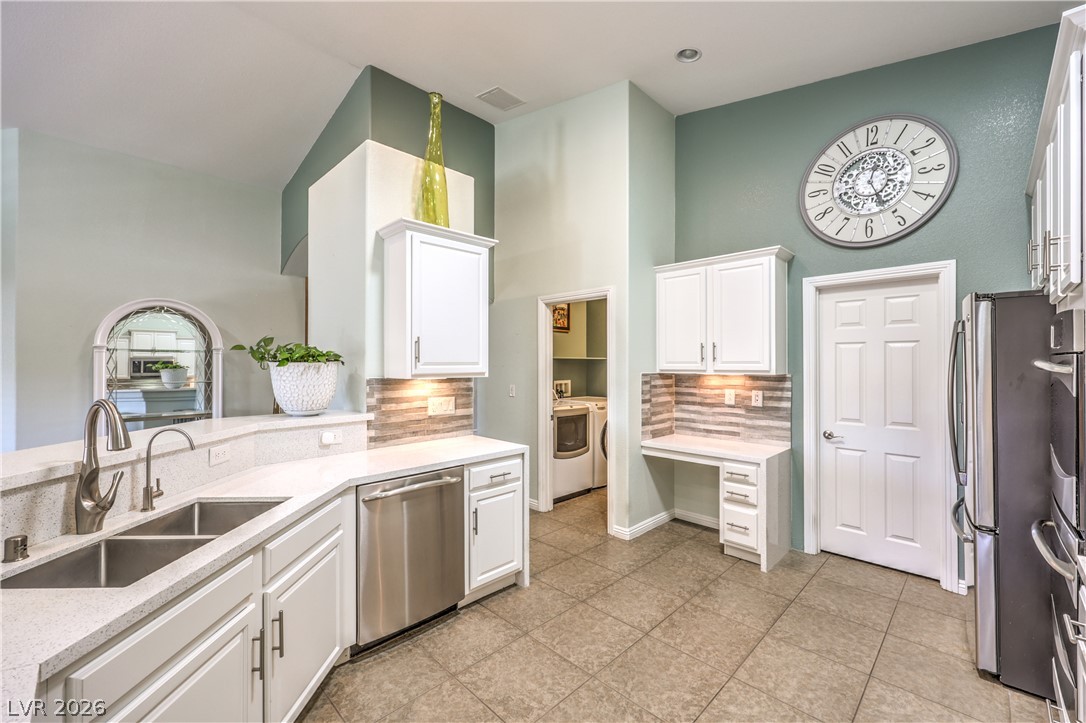 8327 Bowman Woods Circle Las Vegas NV 89129