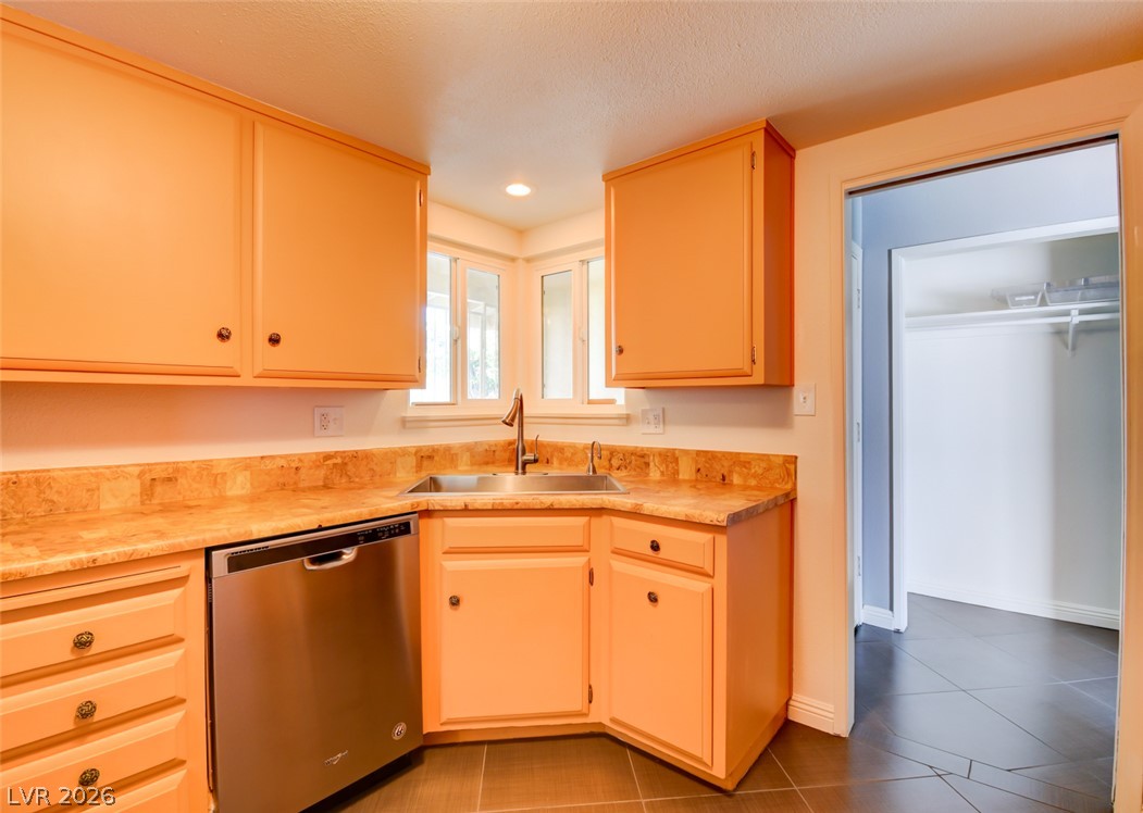 108 Hollyhock Lane Las Vegas NV 89107