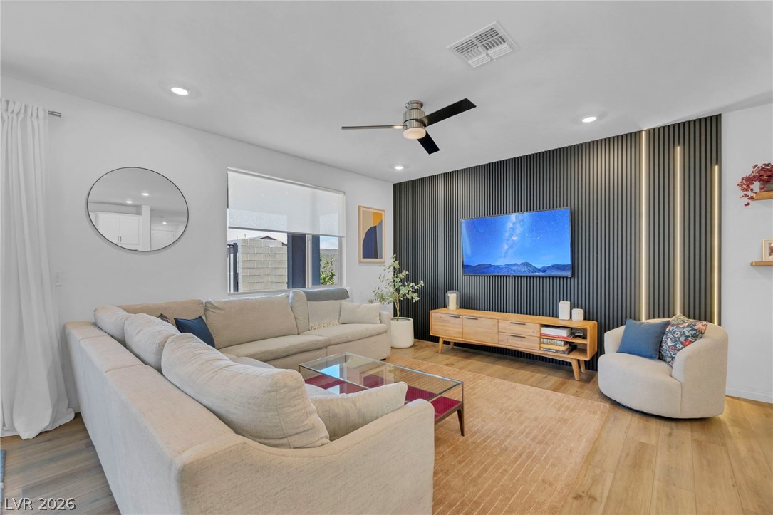 11808 Black Canary Avenue Las Vegas NV 89138