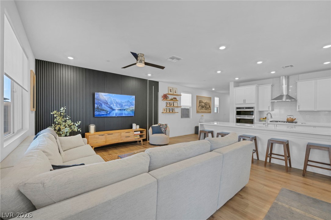11808 Black Canary Avenue Las Vegas NV 89138