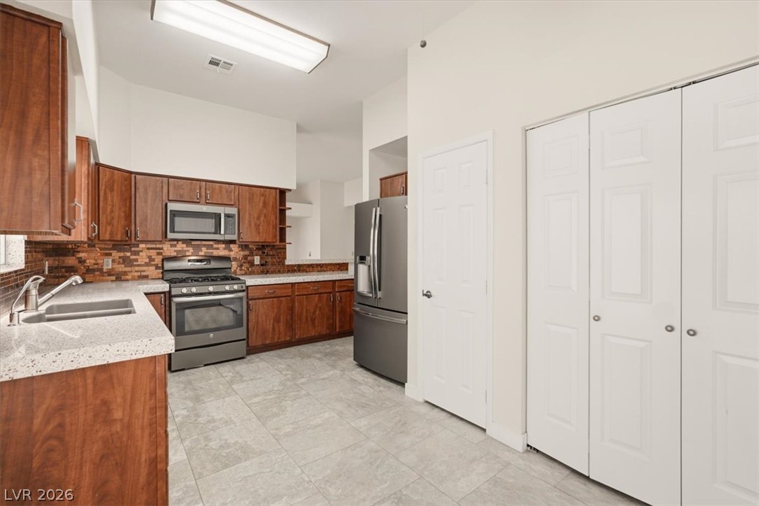 5537 Port Barrington Way Las Vegas NV 89130