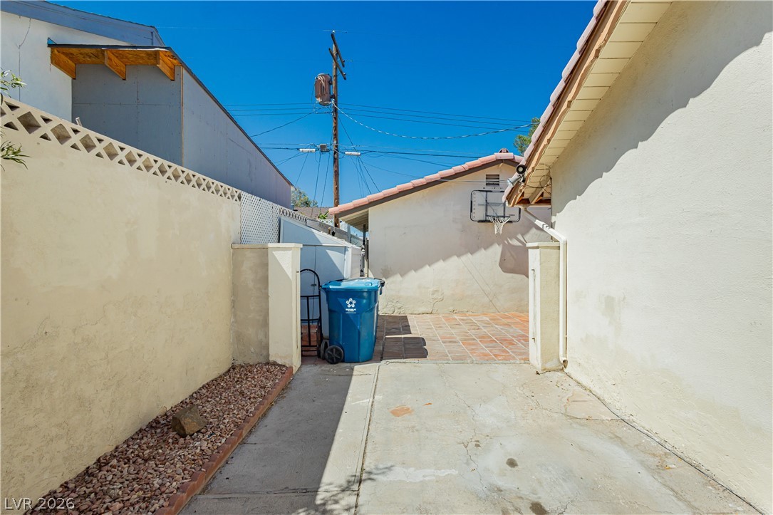 1729 Griffith Avenue Las Vegas NV 89104