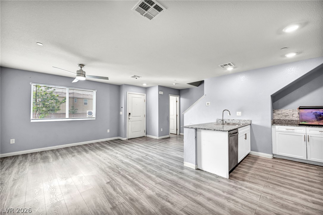2645 Wimbledon White Court North Las Vegas NV 89086