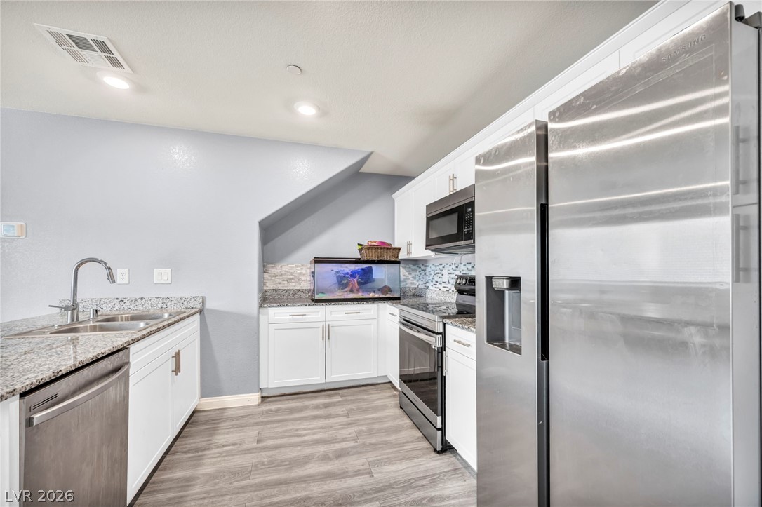 2645 Wimbledon White Court North Las Vegas NV 89086