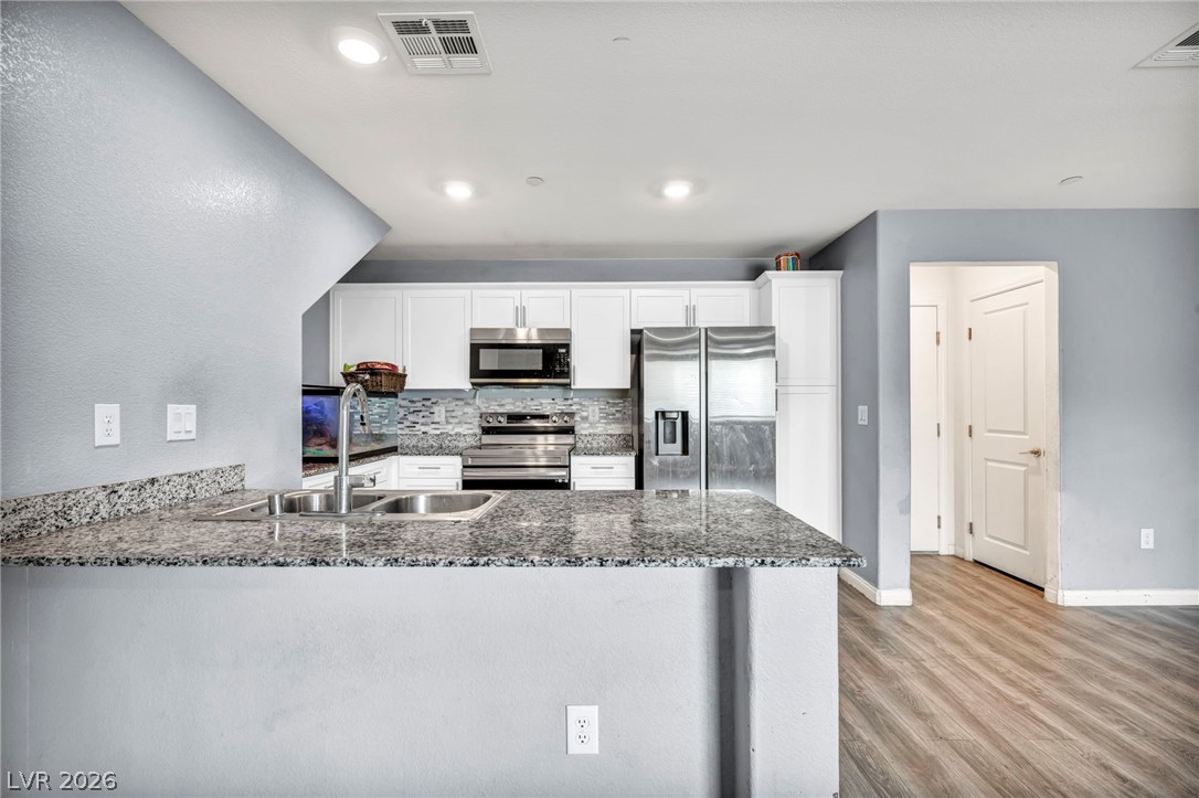2645 Wimbledon White Court North Las Vegas NV 89086