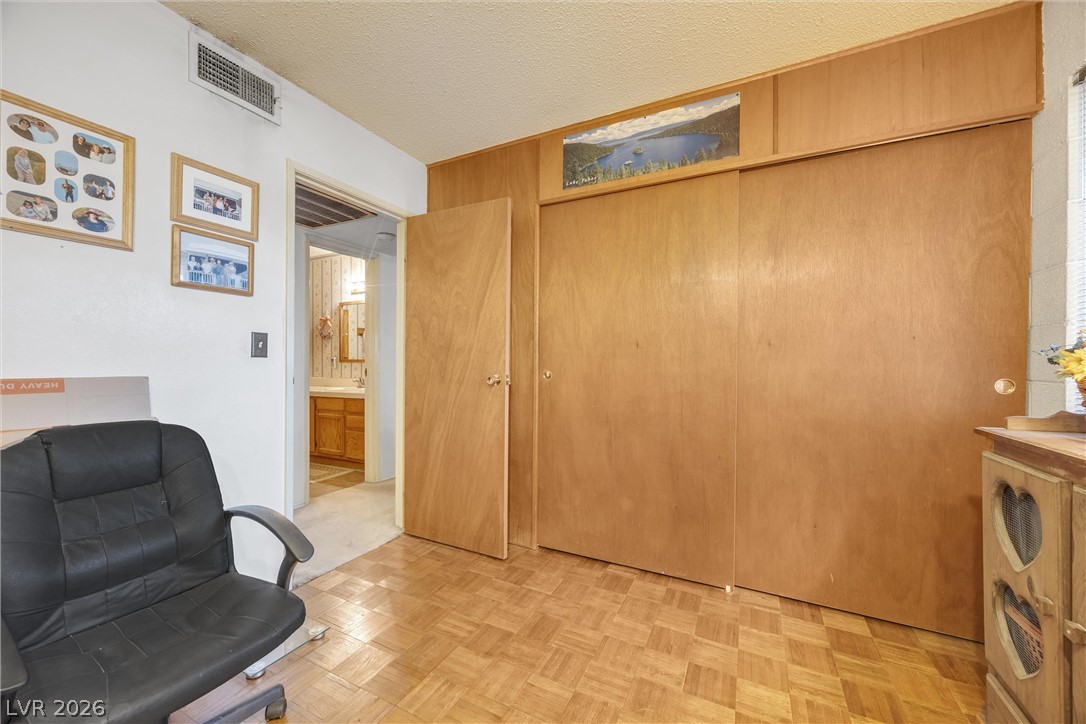 5198 Wilbur Street Las Vegas NV 89119