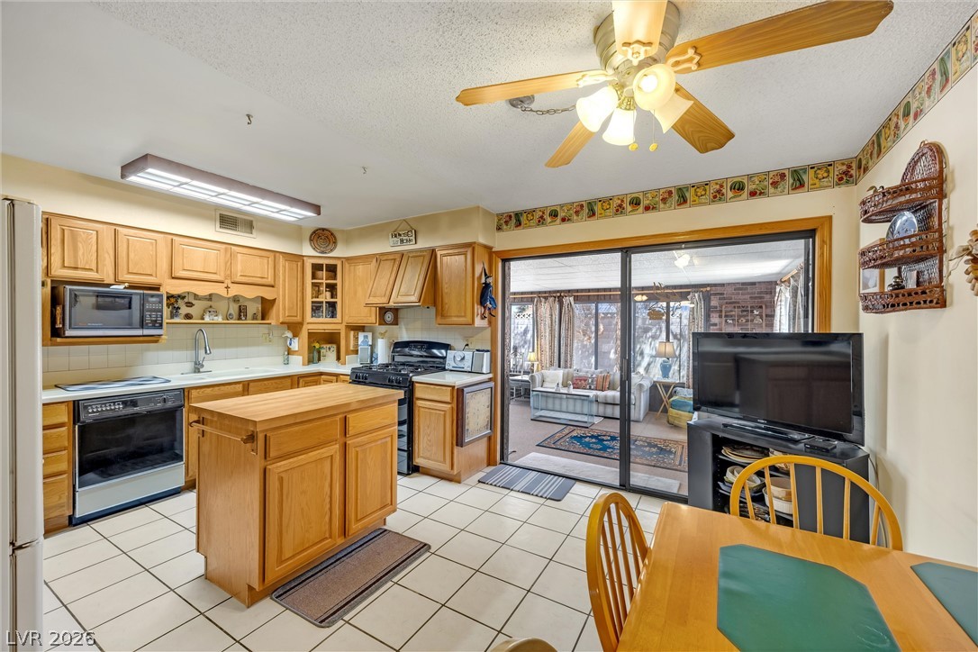 5198 Wilbur Street Las Vegas NV 89119