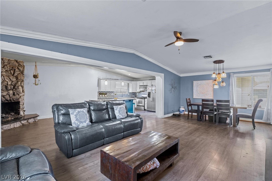 2423 Vista Colina Street Henderson NV 89014
