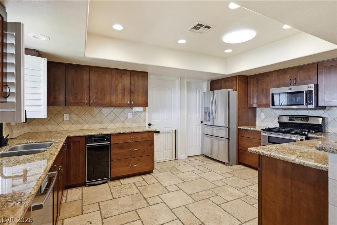 100 East Highland Drive Henderson NV 89015
