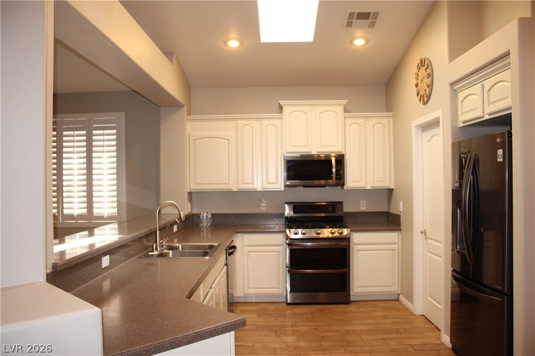 708 Leicester Street Henderson NV 89002