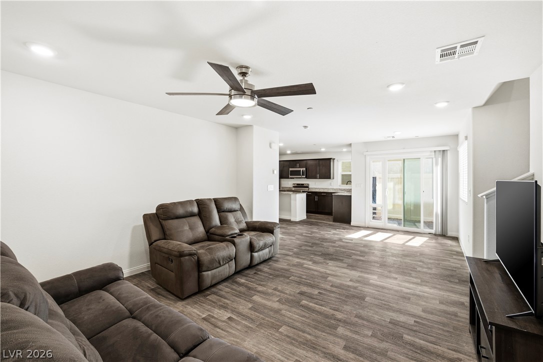 2757 Frosted Teal Avenue North Las Vegas NV 89086