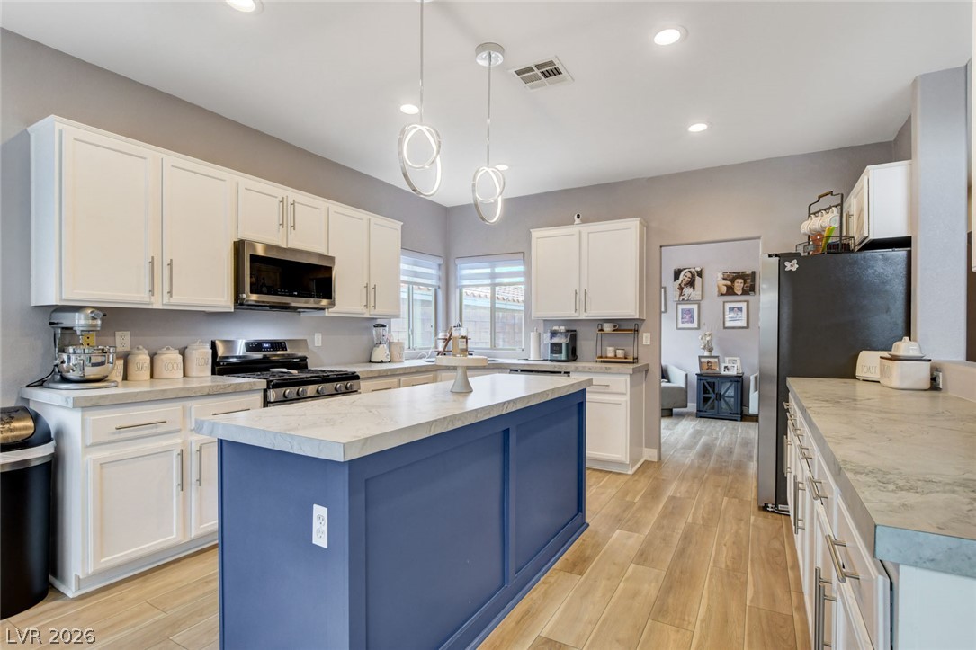 8284 Aurora Peak Avenue Las Vegas NV 89131