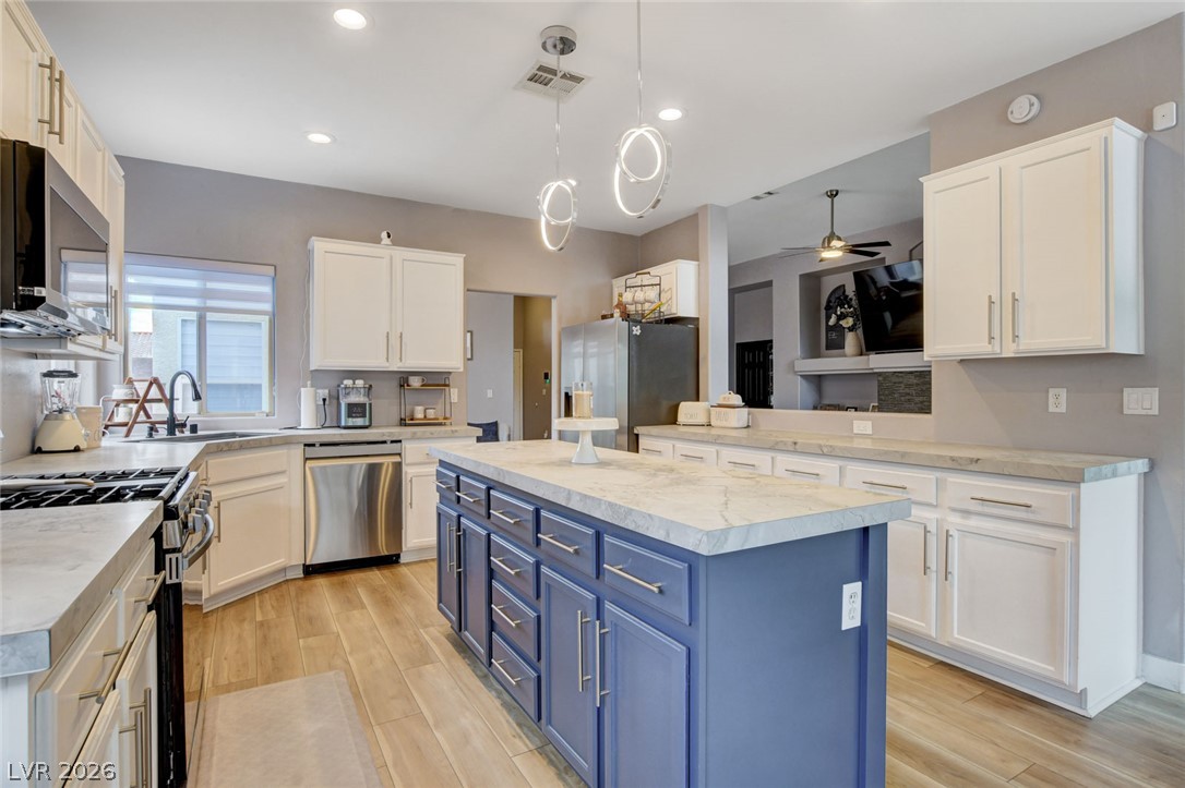 8284 Aurora Peak Avenue Las Vegas NV 89131