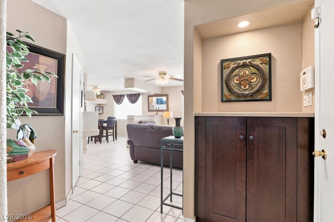 8208 Hydra Lane Las Vegas NV 89128