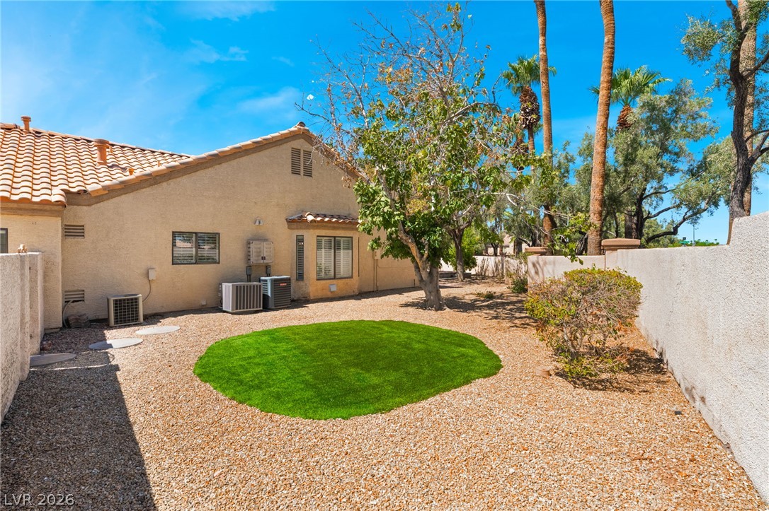 2433 Chatfield Drive Las Vegas NV 89128